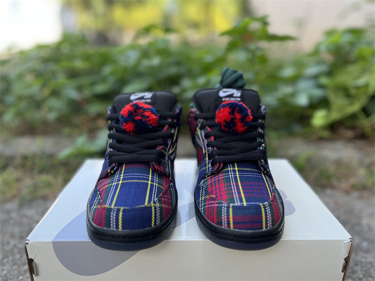 Nike Nardwuar SB Dunk Low Pro QS