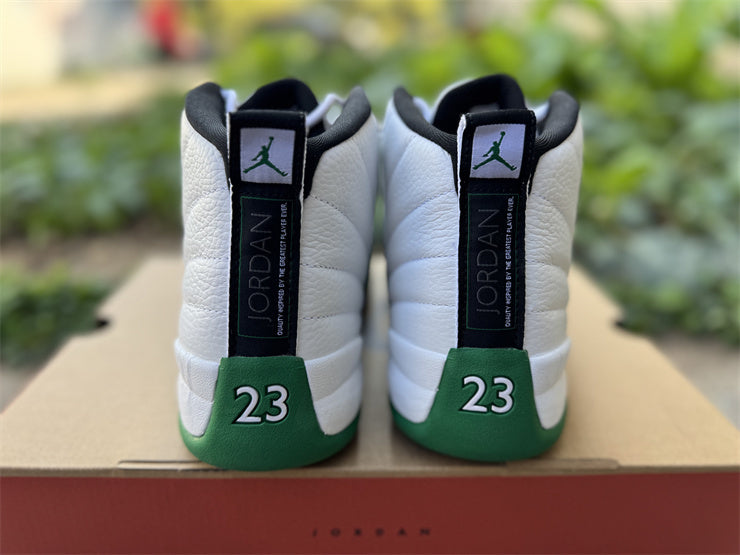 Air Jordan 12 Bucks