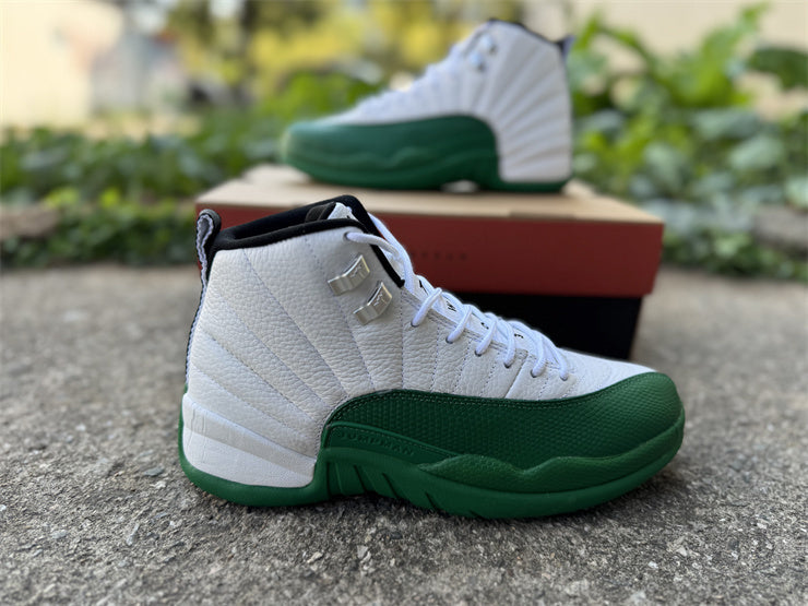 Air Jordan 12 Bucks