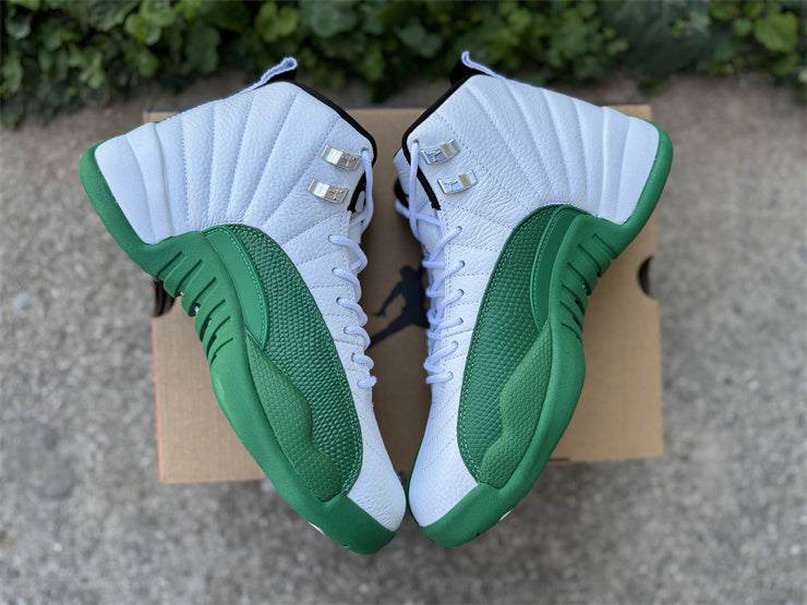Air Jordan 12 Bucks