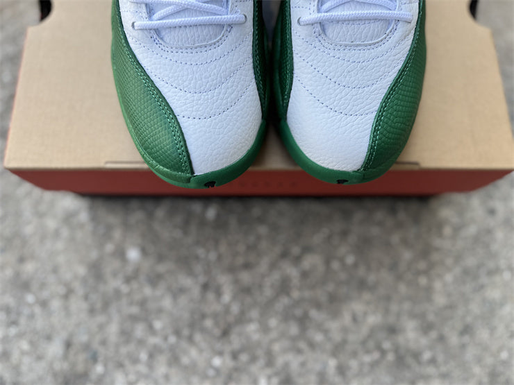 Air Jordan 12 Bucks
