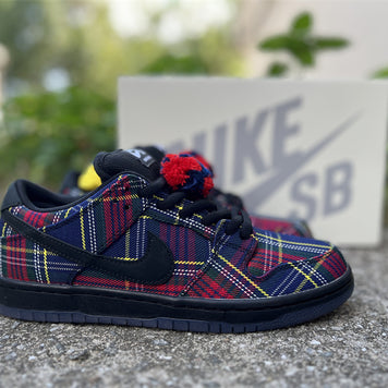 Nike Nardwuar SB Dunk Low Pro QS