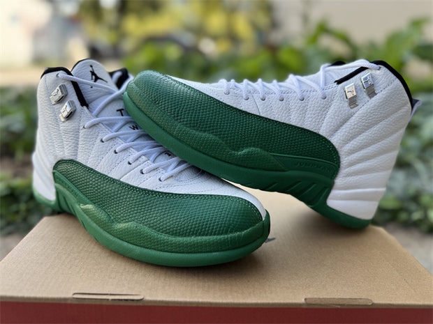 Air Jordan 12 Bucks