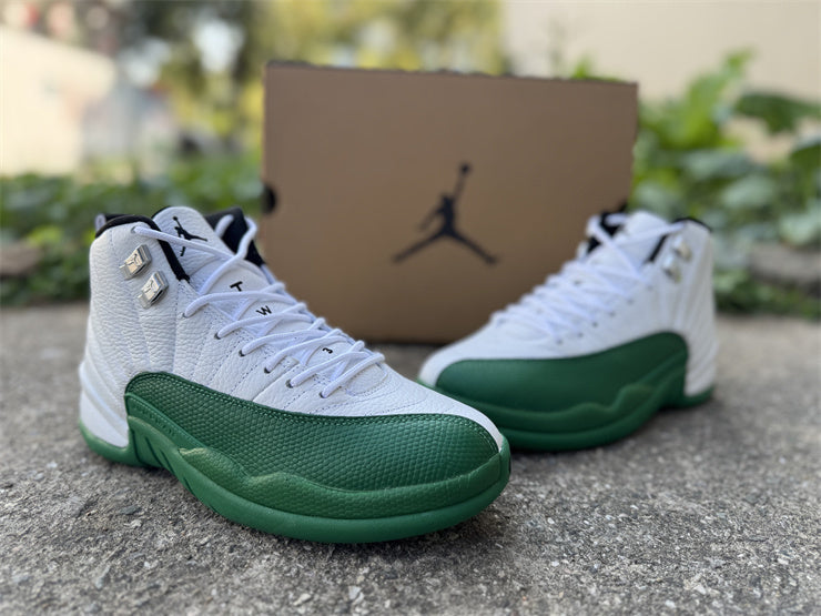 Air Jordan 12 Bucks