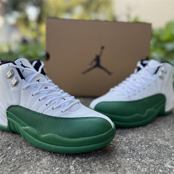 Air Jordan 12 Bucks