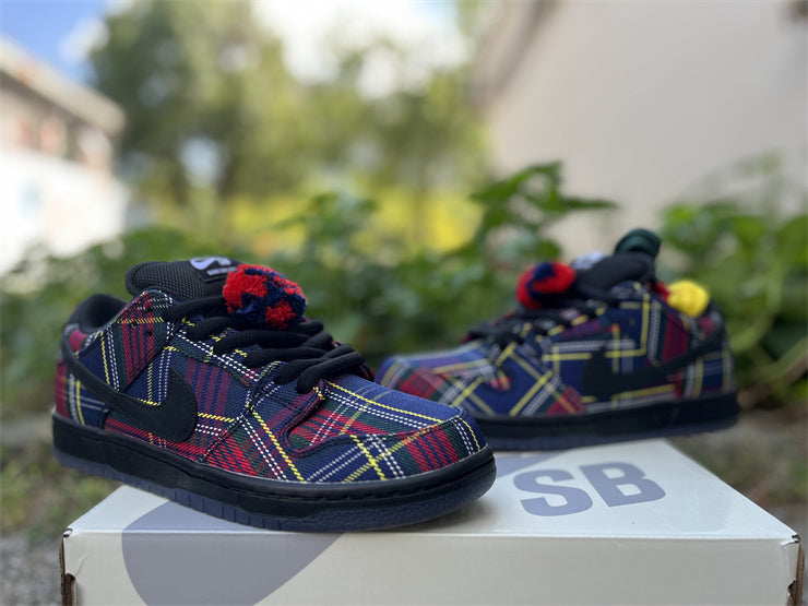 Nike Nardwuar SB Dunk Low Pro QS