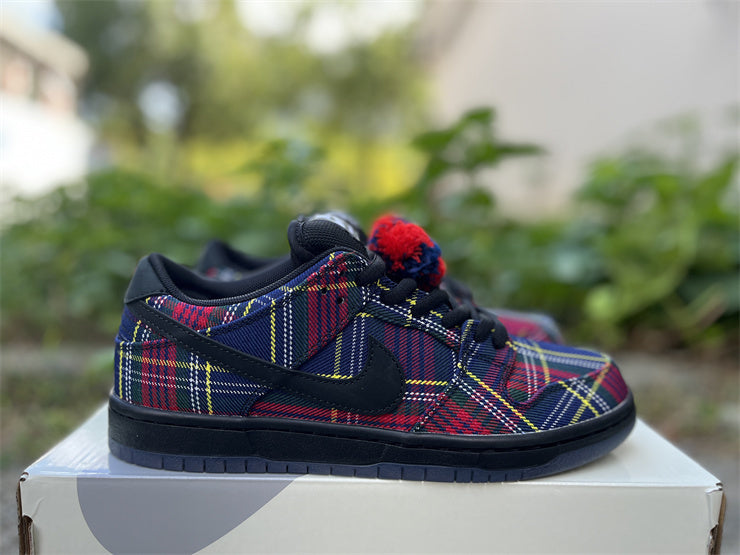 Nike Nardwuar SB Dunk Low Pro QS