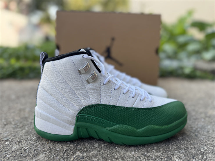 Air Jordan 12 Bucks
